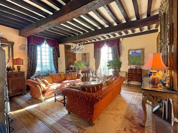 Image No.5-6 Bed House for sale