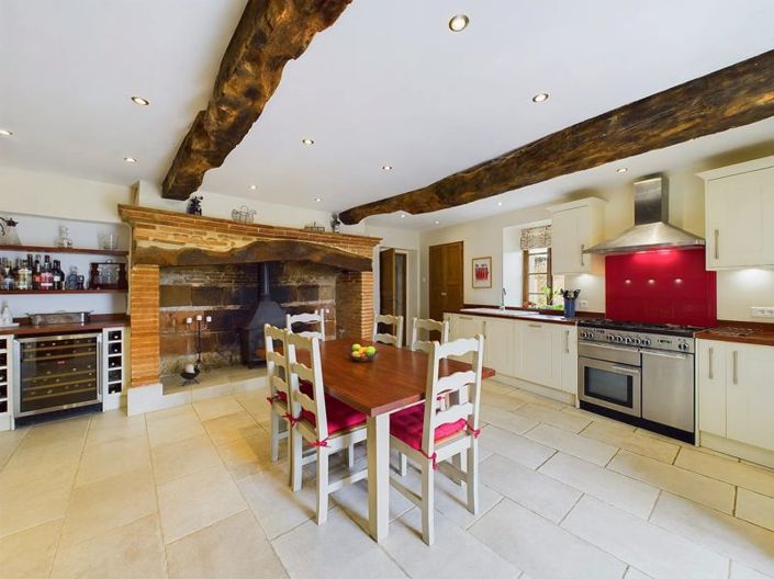 Image No.3-5 Bed Country House for sale