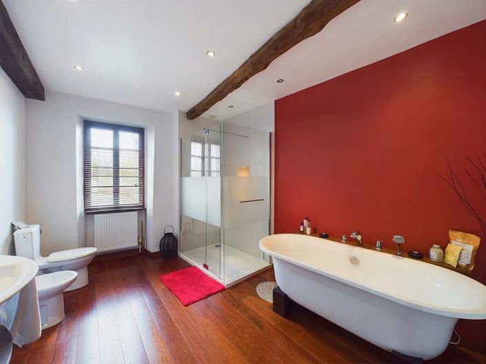 Image No.8-5 Bed Country House for sale