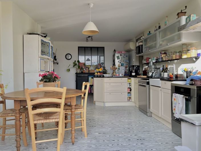 Image No.7-3 Bed House for sale