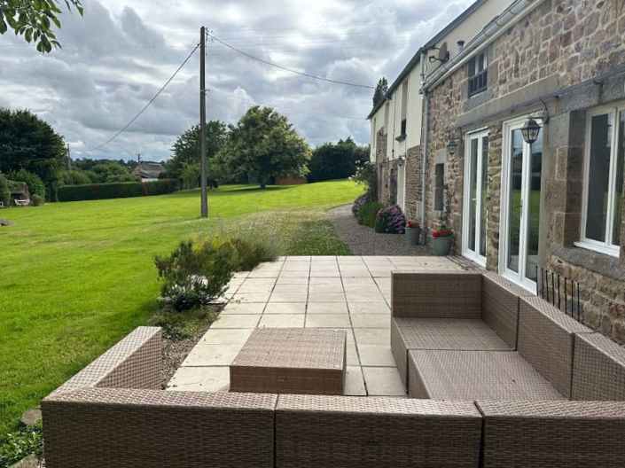 Image No.14-5 Bed House for sale