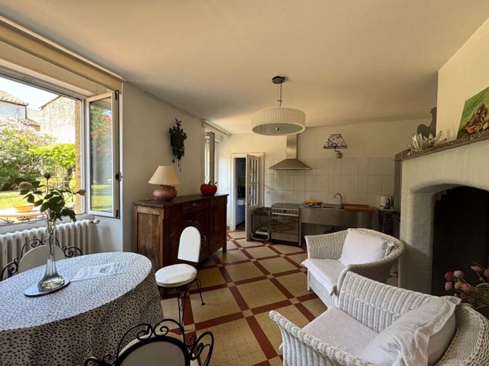 Image No.12-3 Bed Townhouse for sale