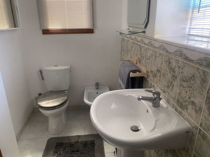 Image No.9-4 Bed Property for sale