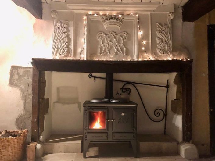 Image No.8-7 Bed House for sale