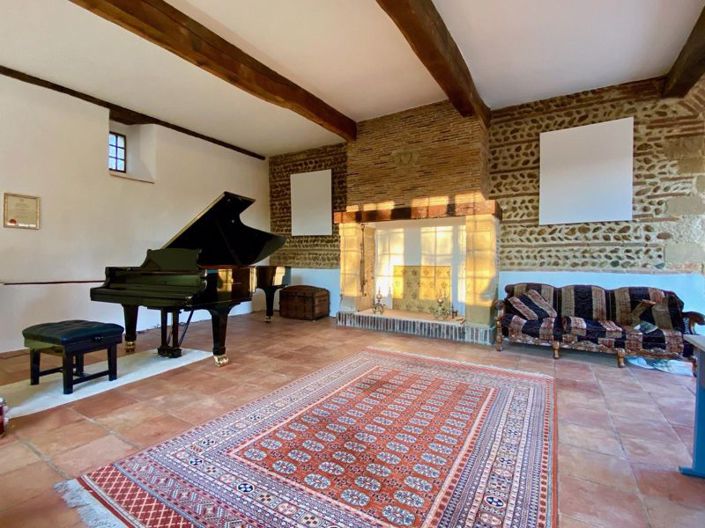 Image No.14-7 Bed House for sale