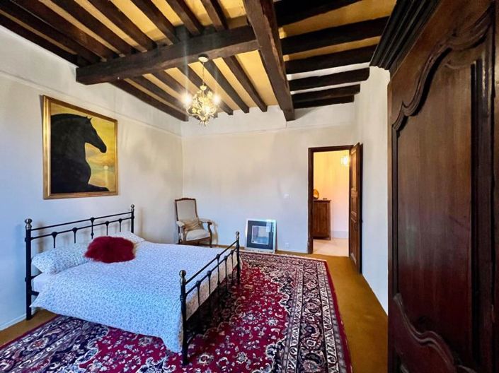 Image No.23-7 Bed House for sale