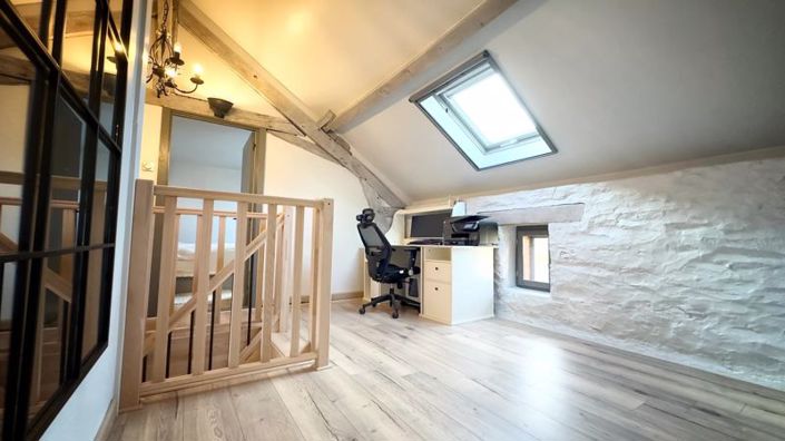 Image No.11-2 Bed House for sale