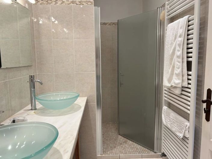 Image No.14-5 Bed House for sale