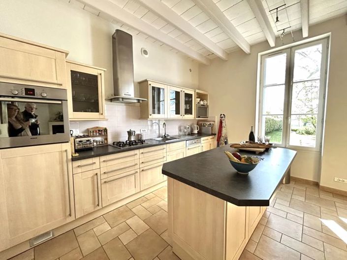 Image No.4-5 Bed House for sale