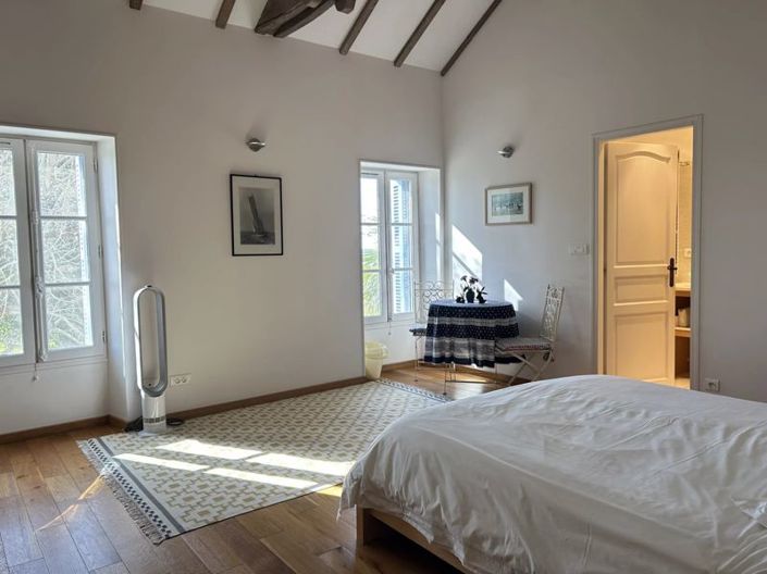 Image No.7-5 Bed House for sale