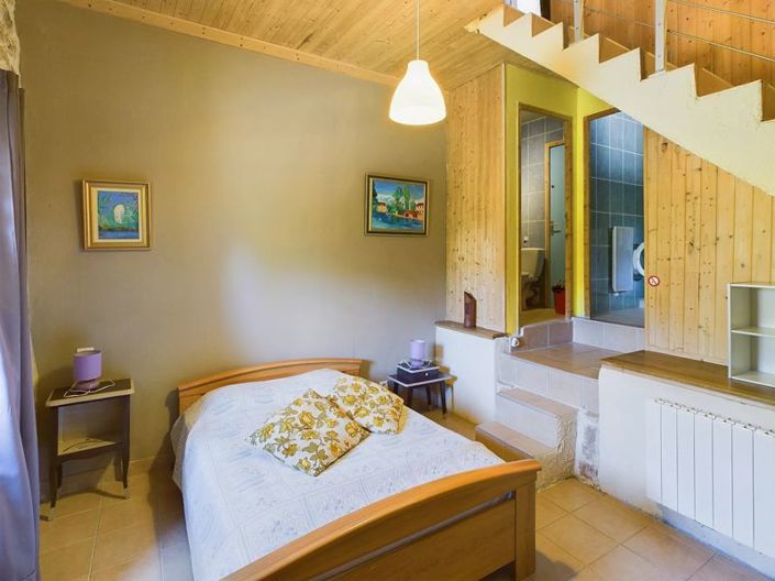 Image No.15-3 Bed House for sale