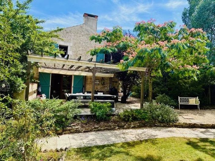 Image No.1-Maison de 4 chambres à vendre à Bazoges-en-Pareds