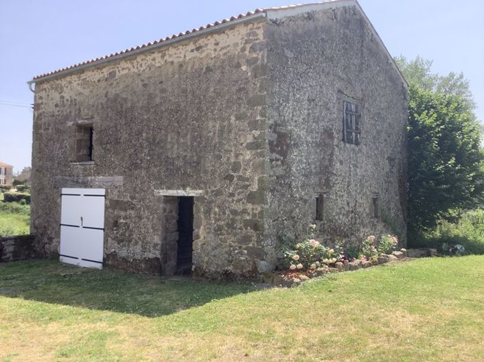 Image No.18-3 Bed Country House for sale