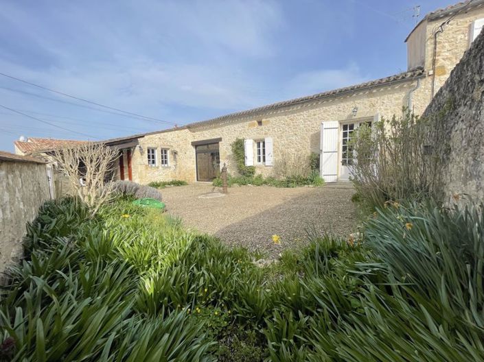 Image No.1-4 Bed Property for sale