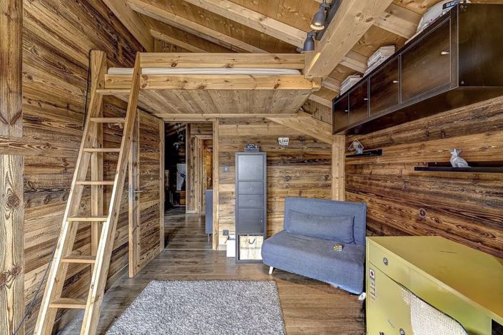 Image No.20-5 Bed Chalet for sale