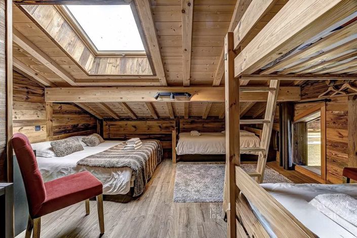 Image No.26-5 Bed Chalet for sale