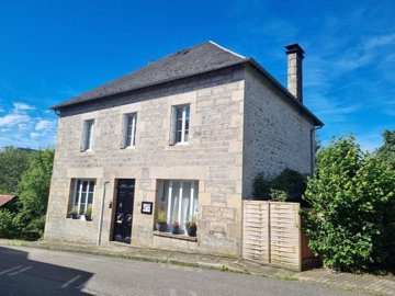 1 - Corrèze, Commercial
