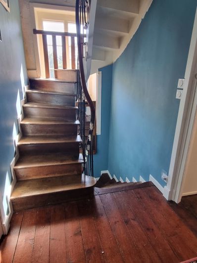 Image No.19-5 Bed House for sale