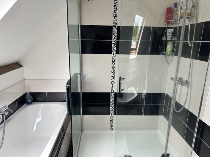 Image No.25-3 Bed House for sale