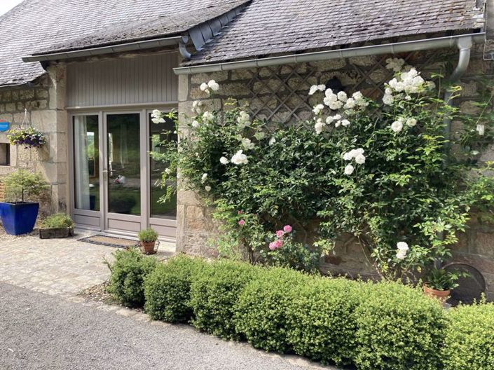 Image No.20-4 Bed Farmhouse for sale