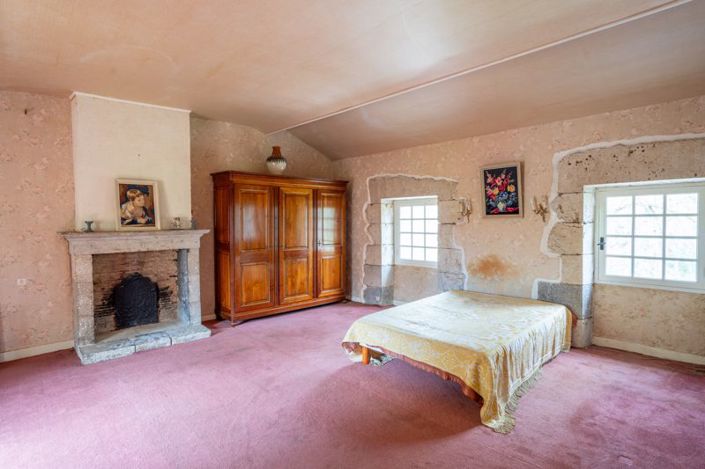 Image No.11-4 Bed Cottage for sale