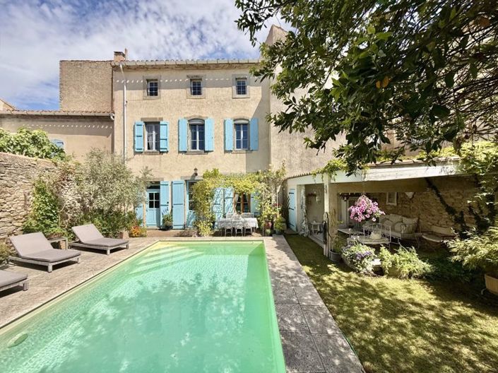 Herault, Townhouse