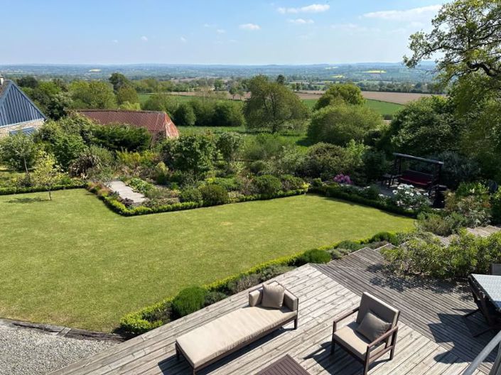 Image No.11-3 Bed House for sale