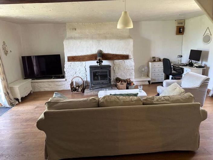 Image No.10-4 Bed House for sale