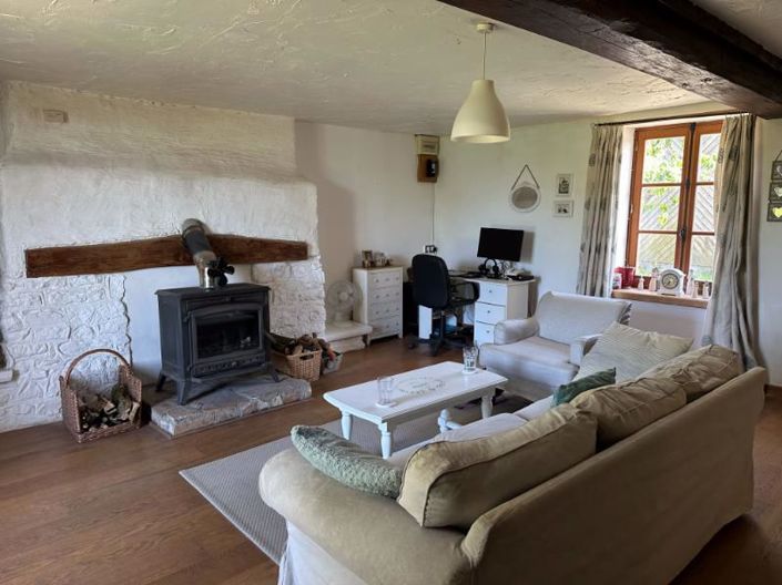 Image No.2-4 Bed House for sale