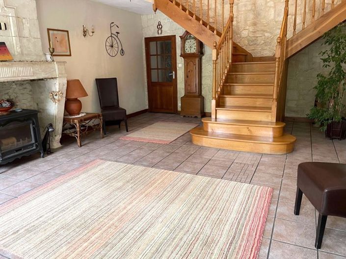 Image No.3-4 Bed House for sale