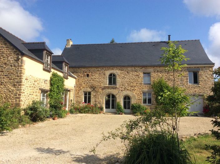 Image No.1-4 Bed House for sale
