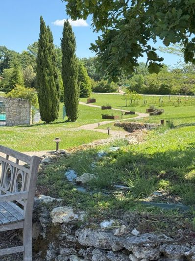 Image No.23-11 Bed Property for sale