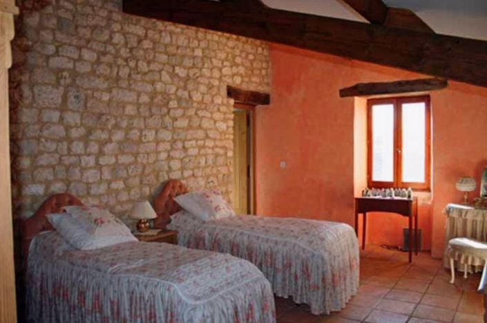 Image No.12-4 Bed Country House for sale