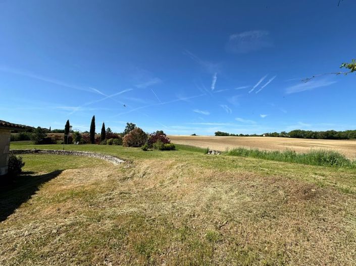 Image No.23-4 Bed Country House for sale