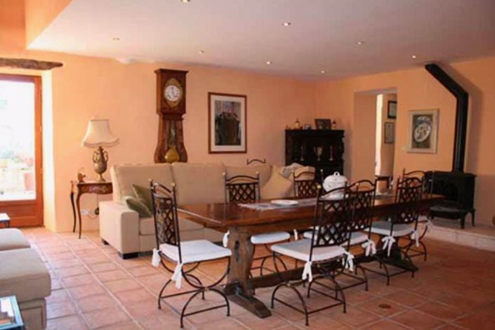 Image No.10-4 Bed Country House for sale