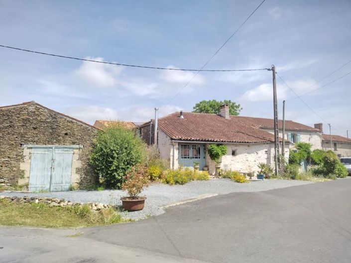 Image No.1-4 Bed House for sale