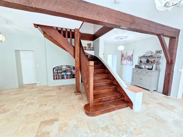 Image No.16-5 Bed House for sale