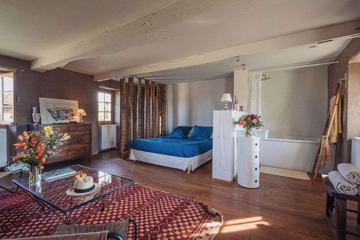 Image No.26-7 Bed House for sale