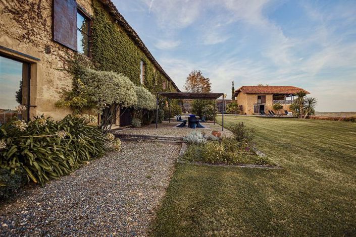 Image No.60-7 Bed House for sale