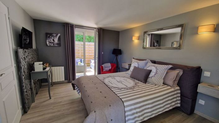 Image No.11-6 Bed Villa for sale