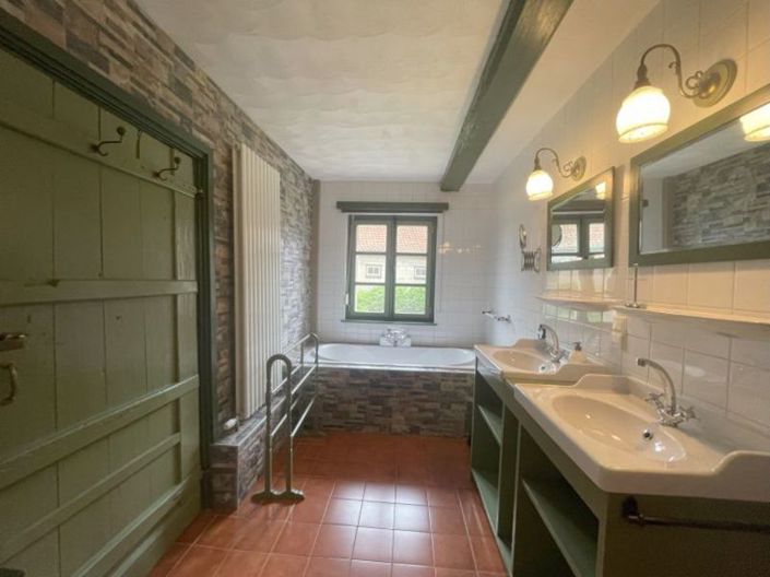 Image No.14-3 Bed House for sale