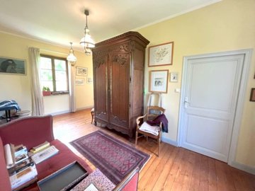 photo214e76a5f0453162412f7b77f554c887