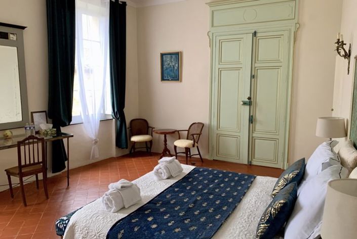 Image No.18-9 Bed House for sale