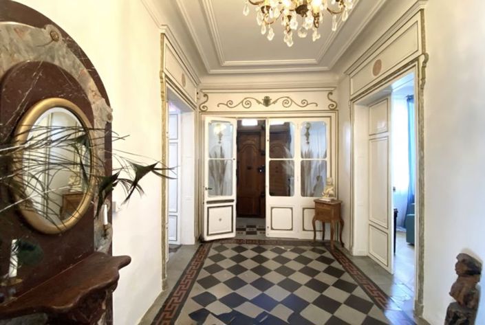 Image No.5-9 Bed House for sale