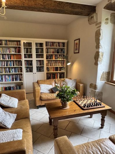 Image No.12-4 Bed Country House for sale