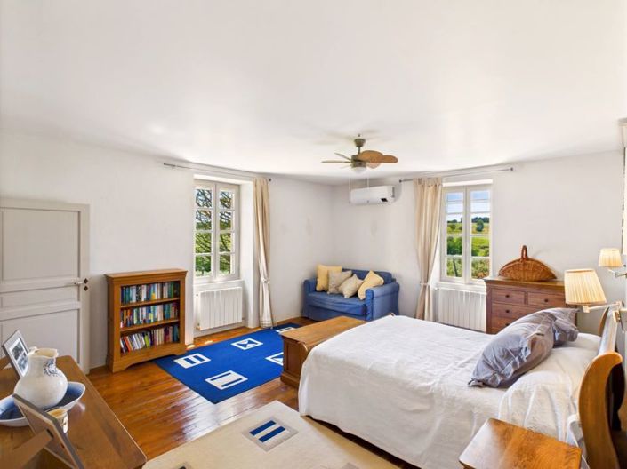 Image No.11-5 Bed House for sale