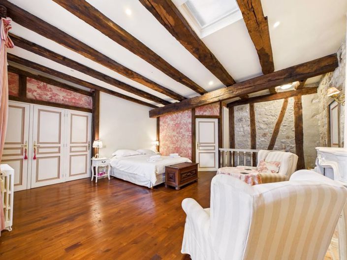 Image No.8-4 Bed House for sale