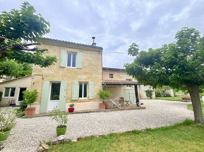 Image No.1-4 Bed Property for sale