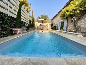 e331877b37d47a9be76790e7d313d179