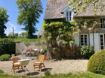 suzanneinfrance-002045-0b83cb27-1d12-482f-857